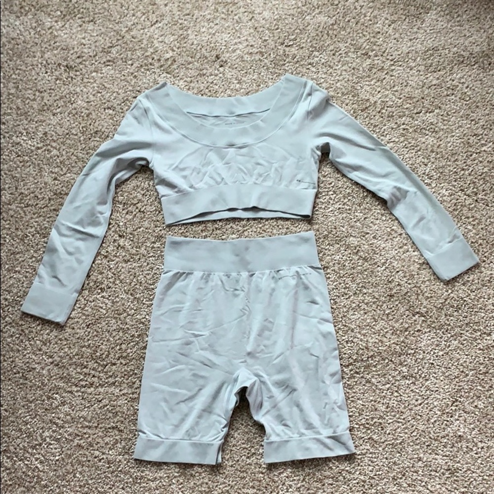 Alexander Wang x Uniqlo Set